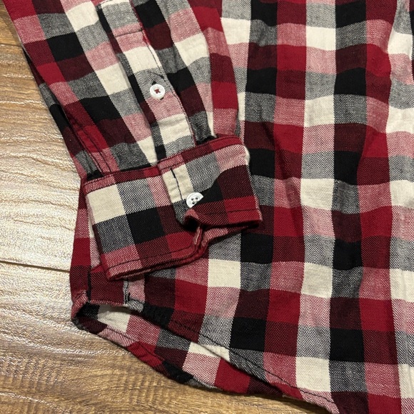 Roots Red, Black and white Plaid Casual button down Shirt - Picture 8 of 11